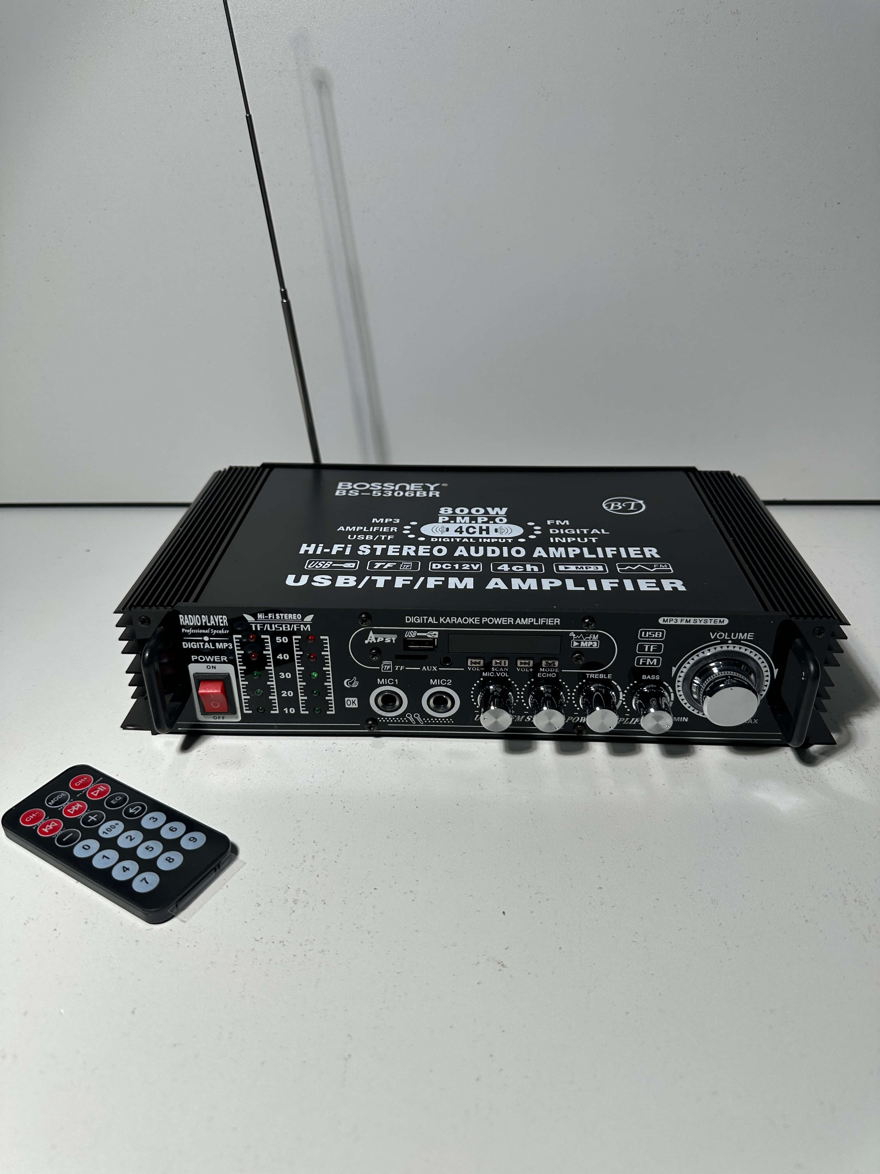 Amplificador 800W / 4.CH- Bluetooth-USB-SD-FM