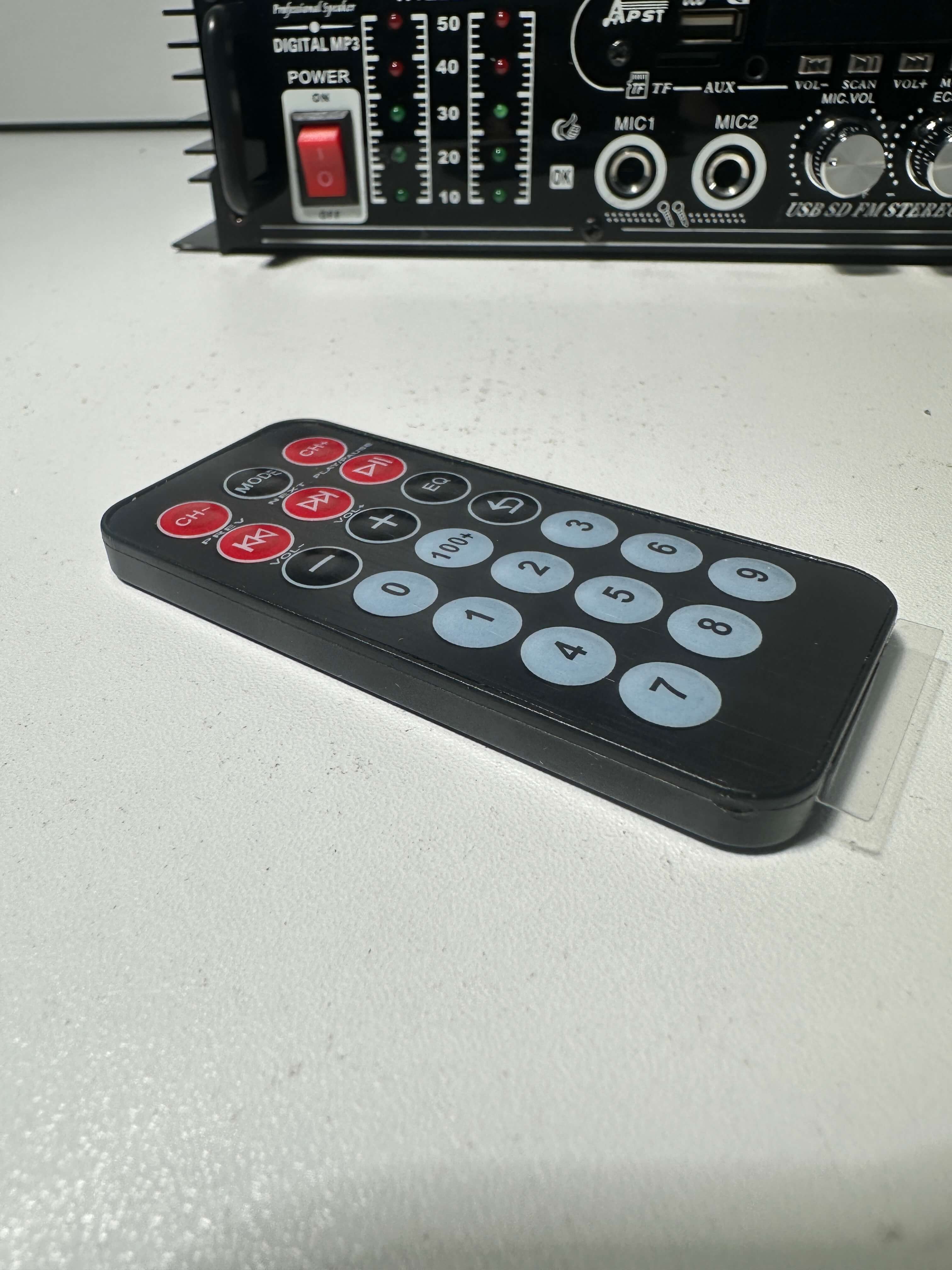 Amplificador 800W / 4.CH- Bluetooth-USB-SD-FM